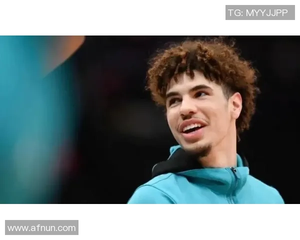 拉梅洛-鲍尔:我爱夏洛特我想留在这儿,归队传言都是假消息 拉梅洛-鲍尔:我爱夏洛特我想留在这儿,归队传言都是假消息